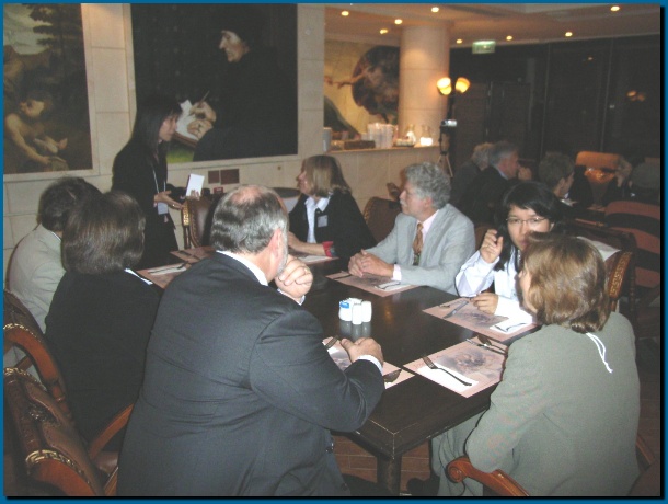 602x451 pixels (97K)